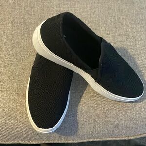 Eileen Fisher Black Slip on Mesh Platform 
Worn twice
9.5